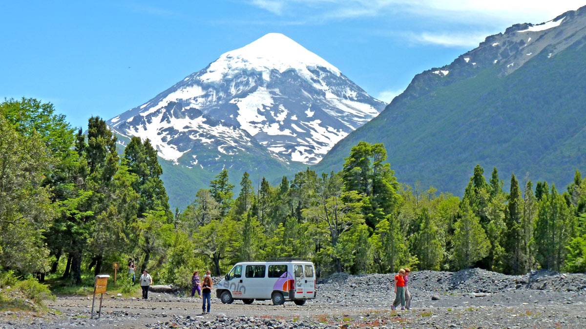 Un de las Vistas del Volcan Lanin