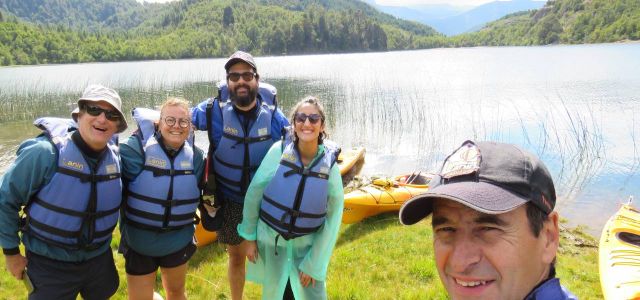 Kayak Patagonia - Kayaking in Machonico Lakeen